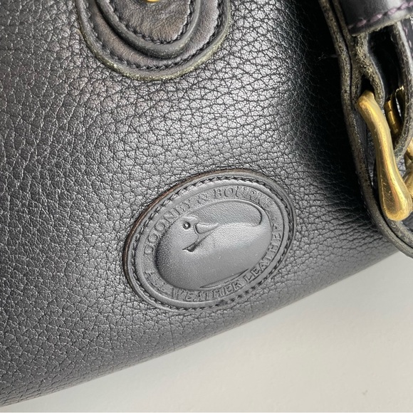 Dooney and Bourke black leather horseshoe saddle bag awl - Picture 5 of 16